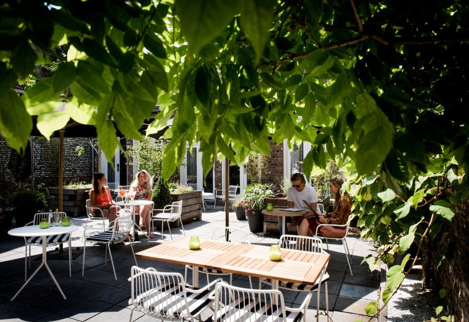 Fitz Roy Urban Hotel, Bar and Garden